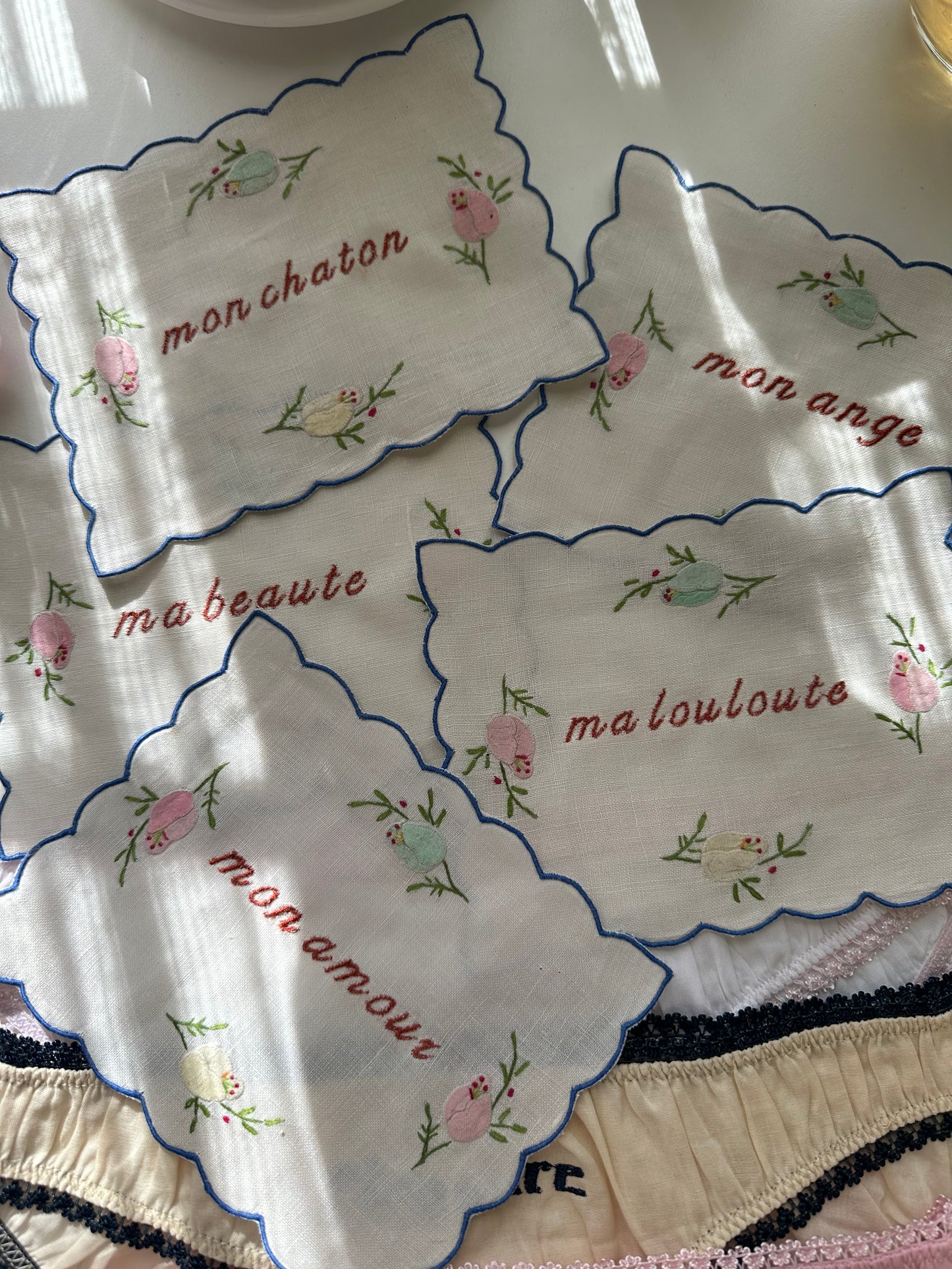 Vintage cocktail napkin set