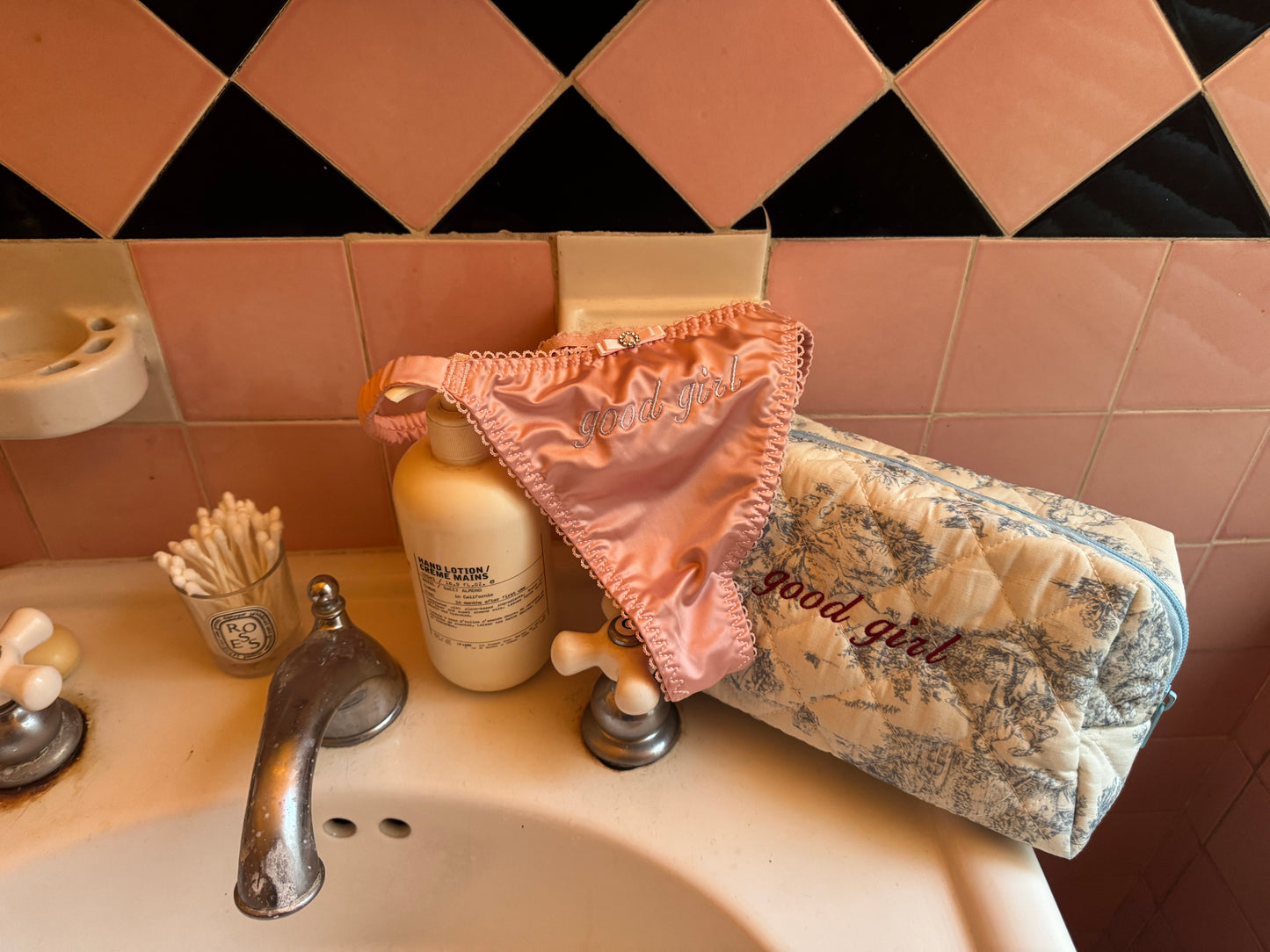 Good girl thong